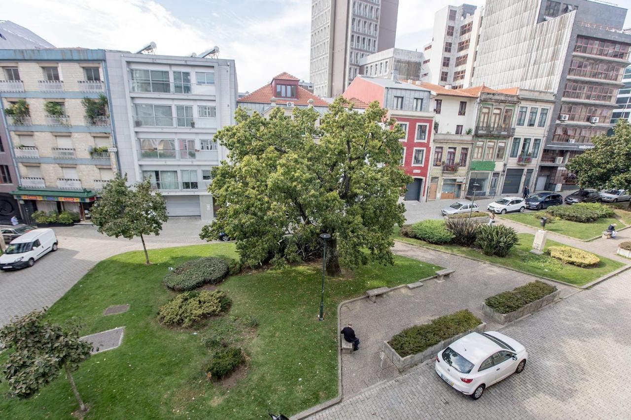 Bonjardim Studio W/ Balcony By Lovelystay Porto Luaran gambar