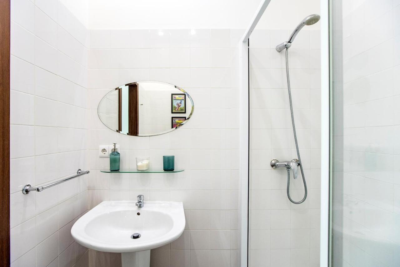 Bonjardim Studio W/ Balcony By Lovelystay Porto Luaran gambar