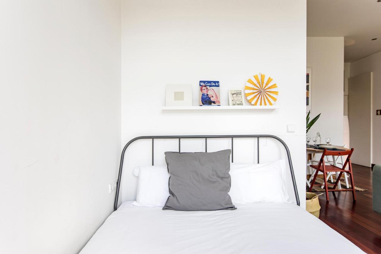 Bonjardim Studio W/ Balcony By Lovelystay Porto Luaran gambar